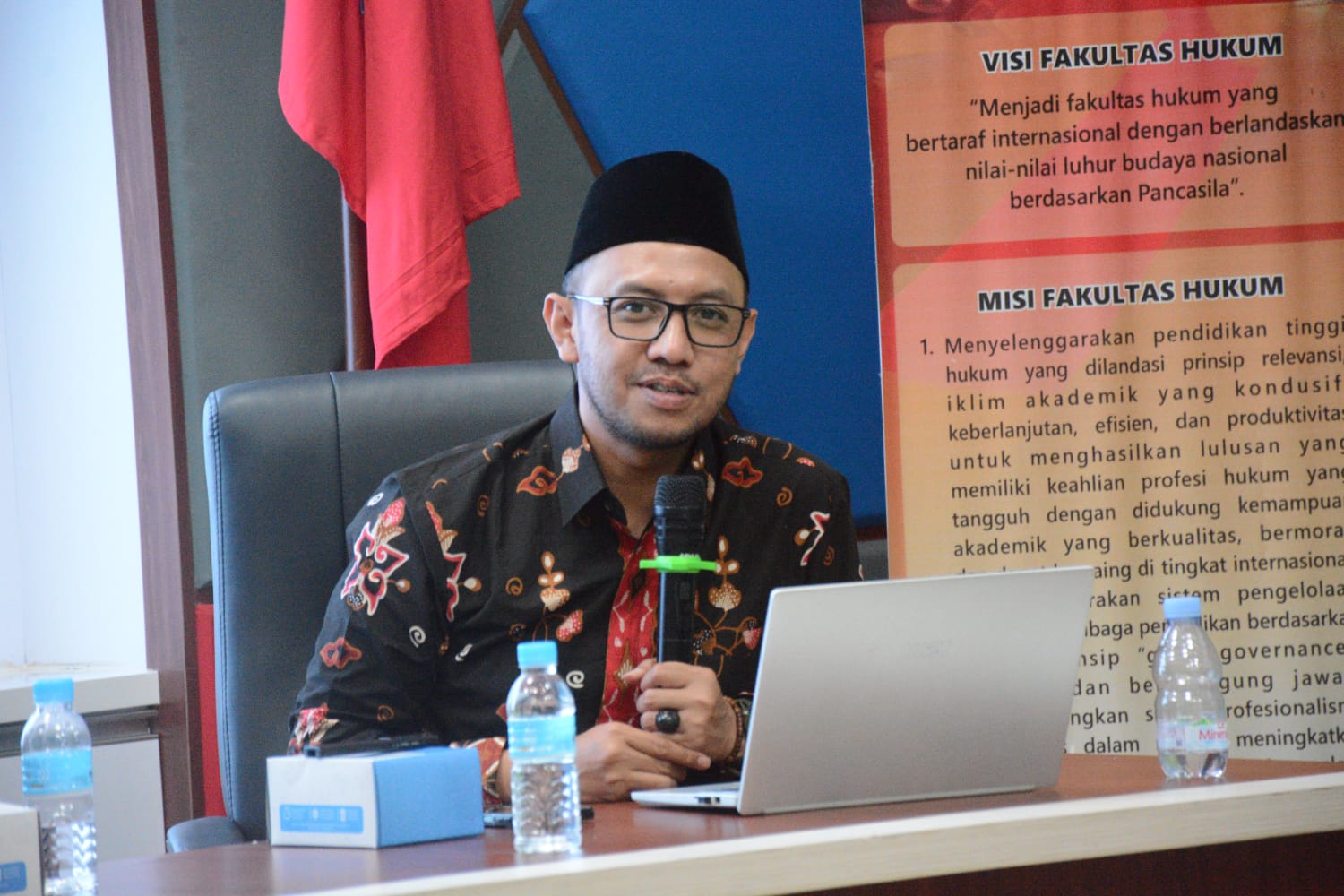 Dr. Muhammad Chairul Huda, S.HI, M.H.